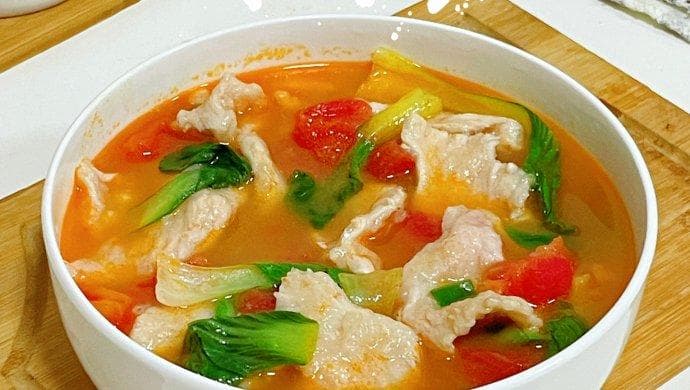 滑肉汤：经典家常汤品制作指南