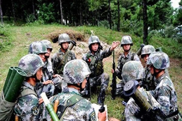 为何现在一线步兵500人不到的合成营能轻松打败上万人的步兵师？