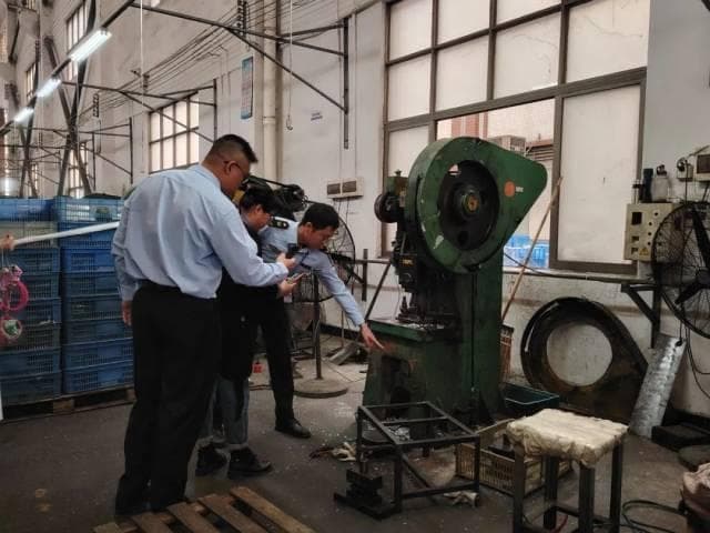敲响节后复工复产“安全钟”！开平市开展安全指导服务检查
