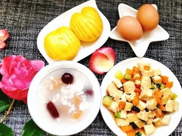 健康宝宝养成记：1岁宝宝的每日三餐及加餐科学安排指南