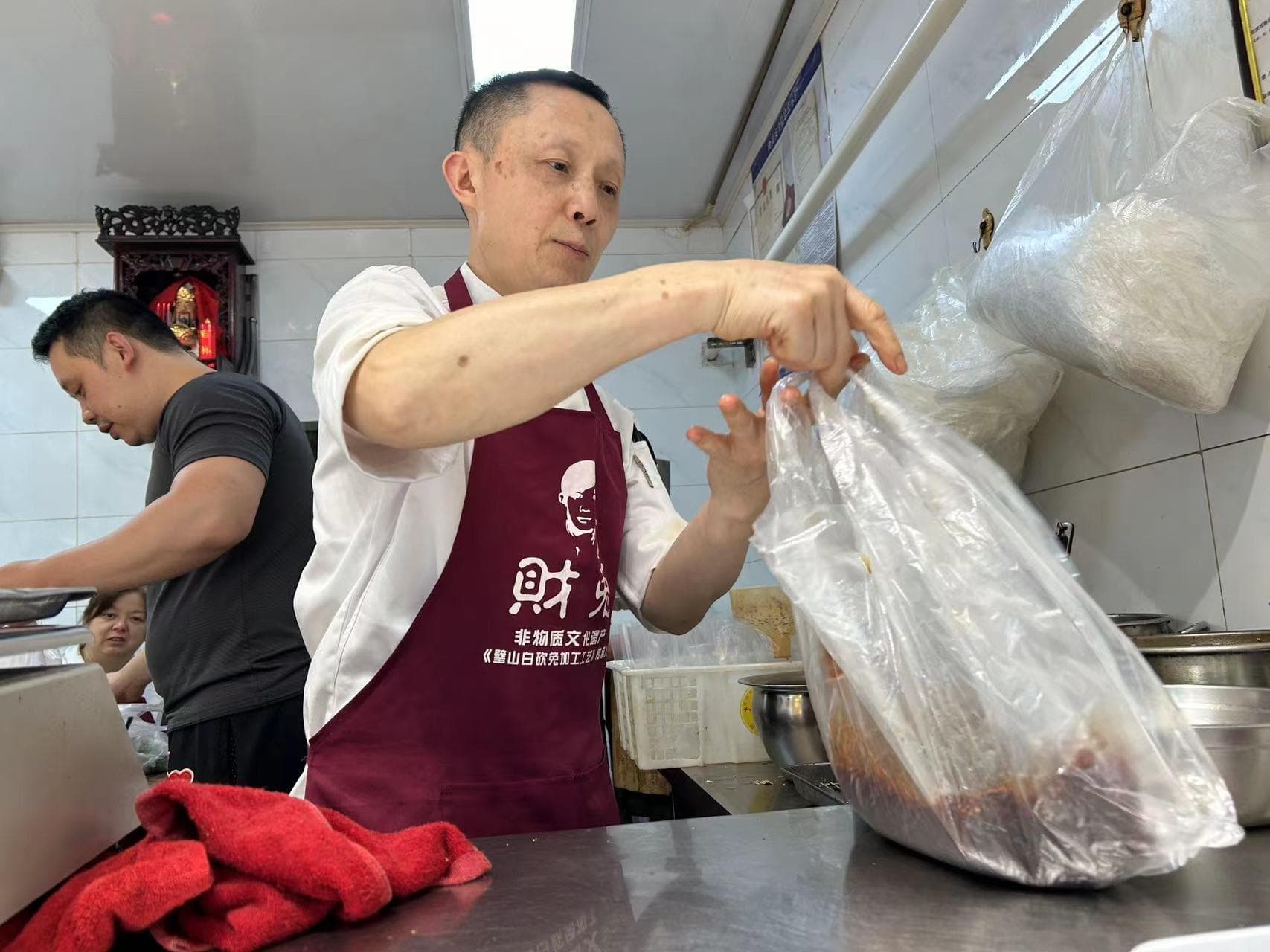 璧山财兔：荔枝与白砍兔的味蕾奇遇