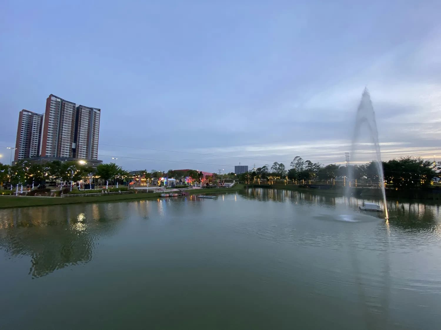 东安湖片区崛起，地铁2号线助力城市发展