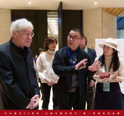 明牌珠宝艺术对话法国艺术家协会主席雷米•艾融，搭建中法文化交流的桥梁