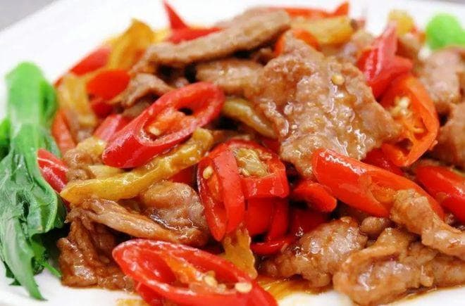 炒瘦肉时，不要用盐和料酒腌制，教你一招，肉片又香又嫩好吃