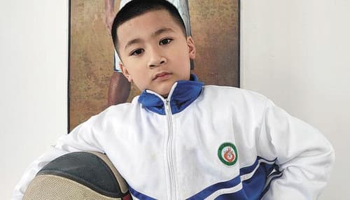 中小学生追星现象普遍，老师提醒：让偶像成为榜样力量