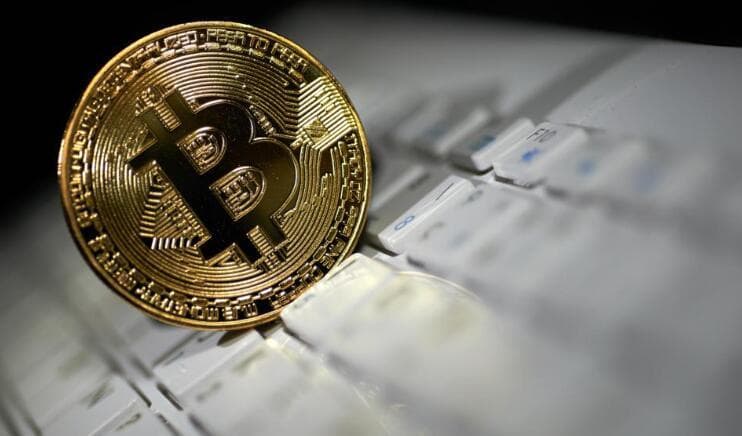 货币互换与利率互换的区别：定义、应用场景及风险管理全解析