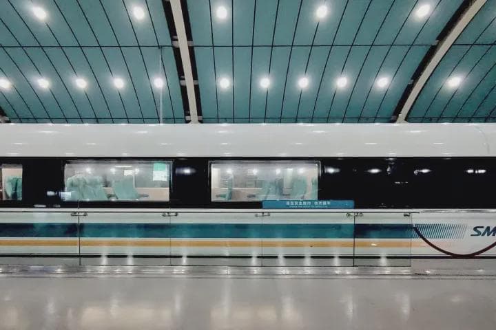上海到杭州仅需15分钟？网友：上个厕所过站了