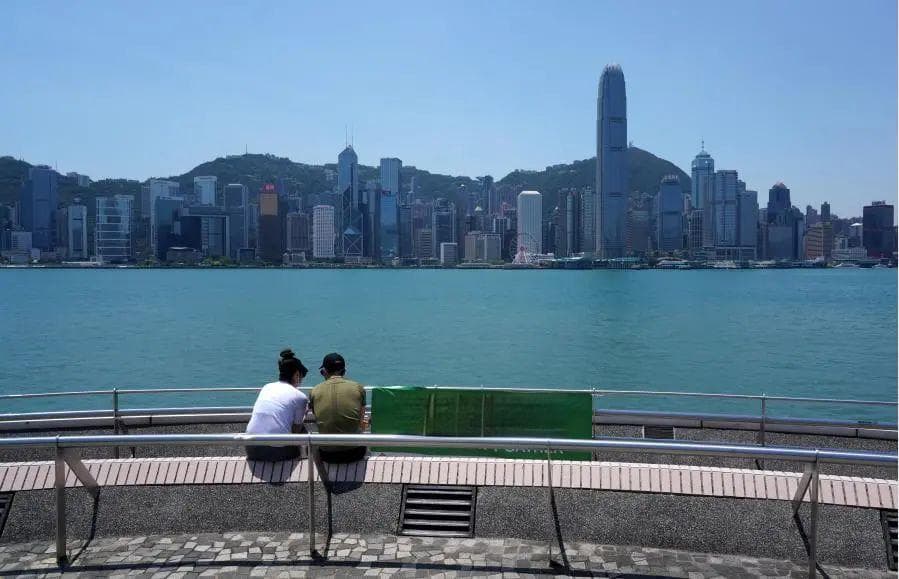 钟南山：香港疫情可控但需警惕，建议全民检测严防扩散