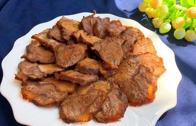酱牛肉：经典下酒菜的终极制作秘籍！