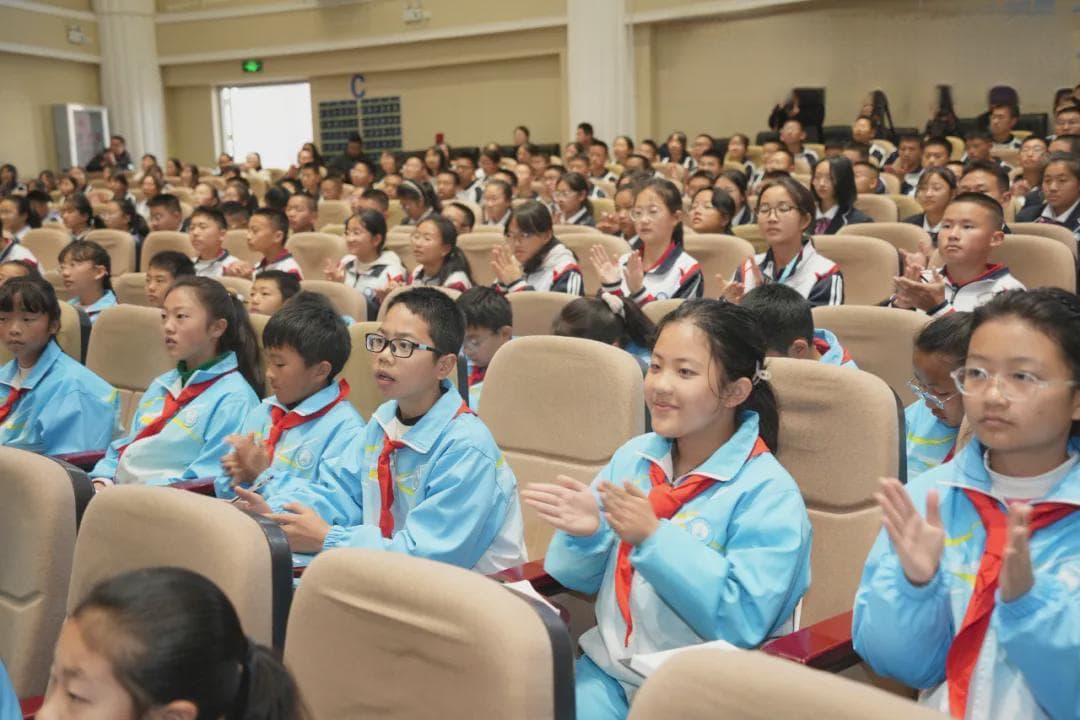 腾冲科学家论坛：院士专家进校园激励青少年追逐科学梦想