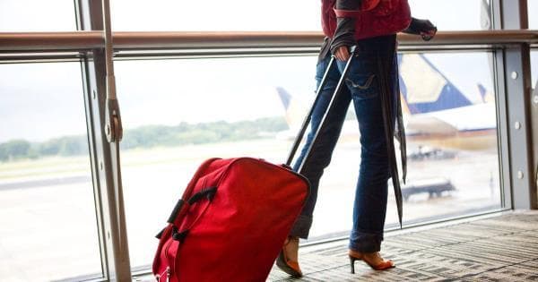 Jet2和易捷航空的乘客对带轮子的机舱行李的“鲜为人知的规定”提出了警告