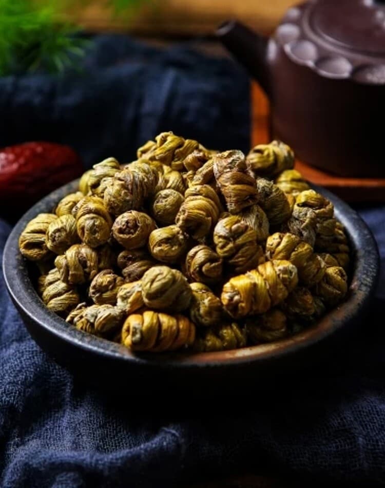 石斛的功效与禁忌：铁皮和霍山有何区别？中医全面解析
