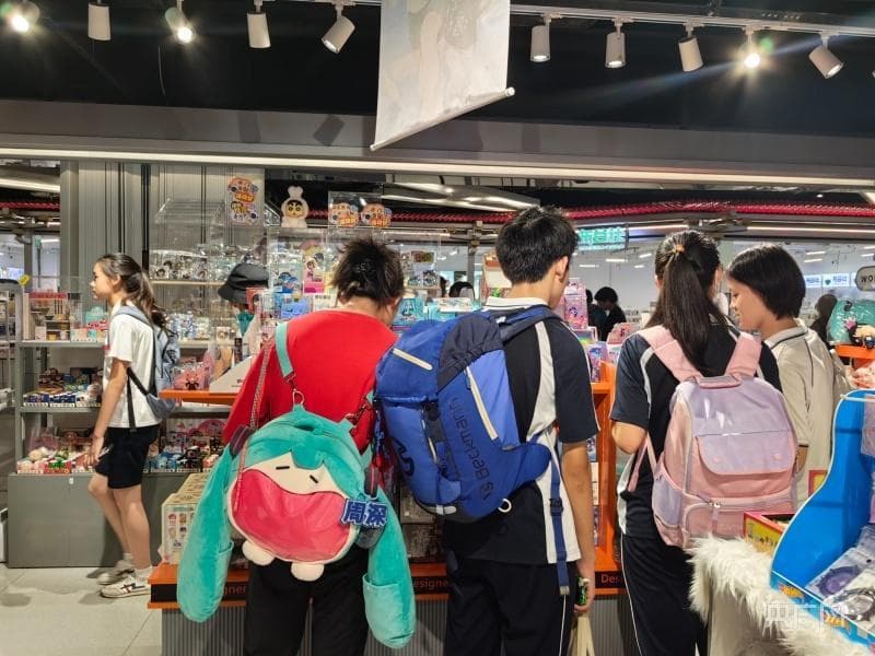 记者观察：青少年热衷“买谷子”，他们到底在买什么？