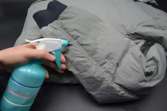 今宜洗晒！穿了一个冬天的羽绒服、呢大衣、毛衣该怎么洗？最强洗衣指南来了→