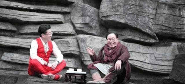 六小龄童晒图暴露三兄弟近状，二师兄70多岁还靠三流商演维持生活