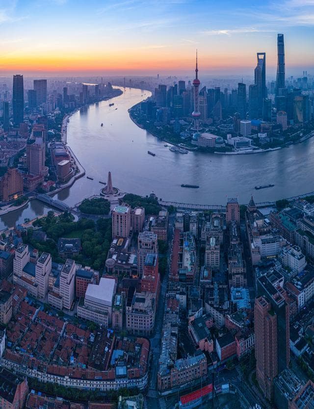 上海房价十年涨四倍，建安成本仅增两倍，谁在推高房价？