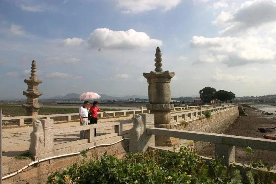 泉州洛阳桥景点介绍，千年古桥，海丝遗韵！