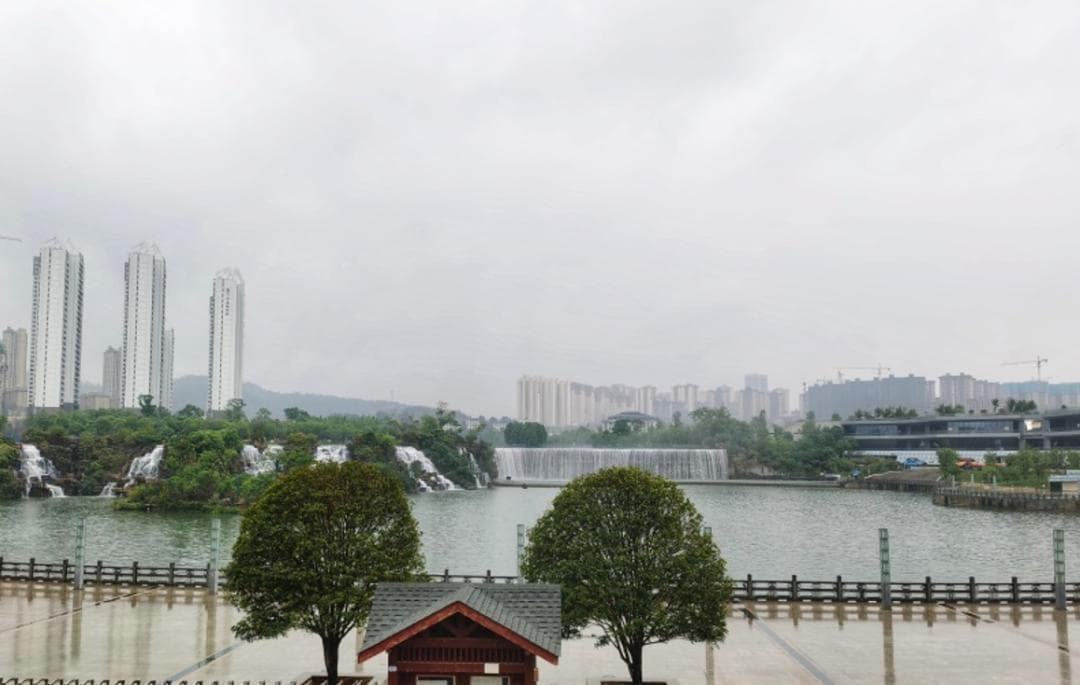 昆明为啥一下雨就像过冬？解答来了！