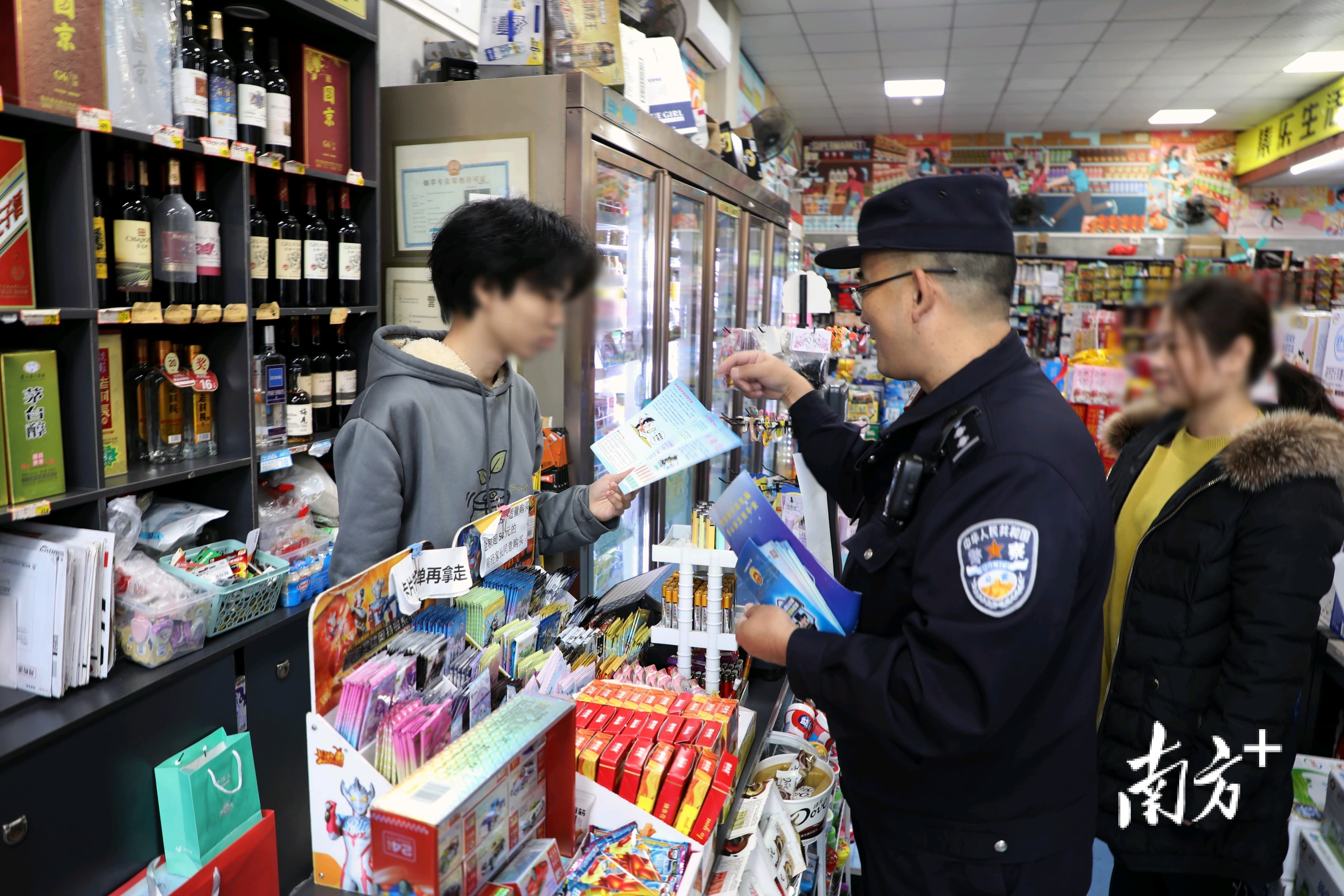 寻找湛江版“警察故事”！走进海田派出所，体验民辅警的一天