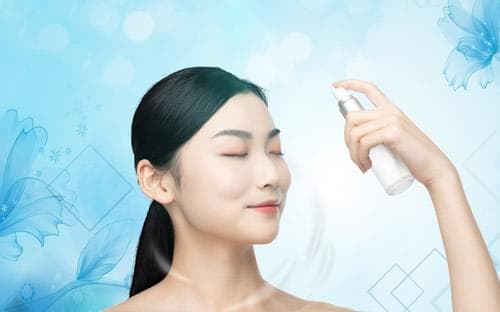保湿喷雾和爽肤水区别 保湿喷雾适合肤质_选购_出行携带_正确使用知识大全