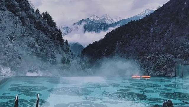 冬季旅游小知识：世界最大的温泉瀑布位于我国的哪个省？