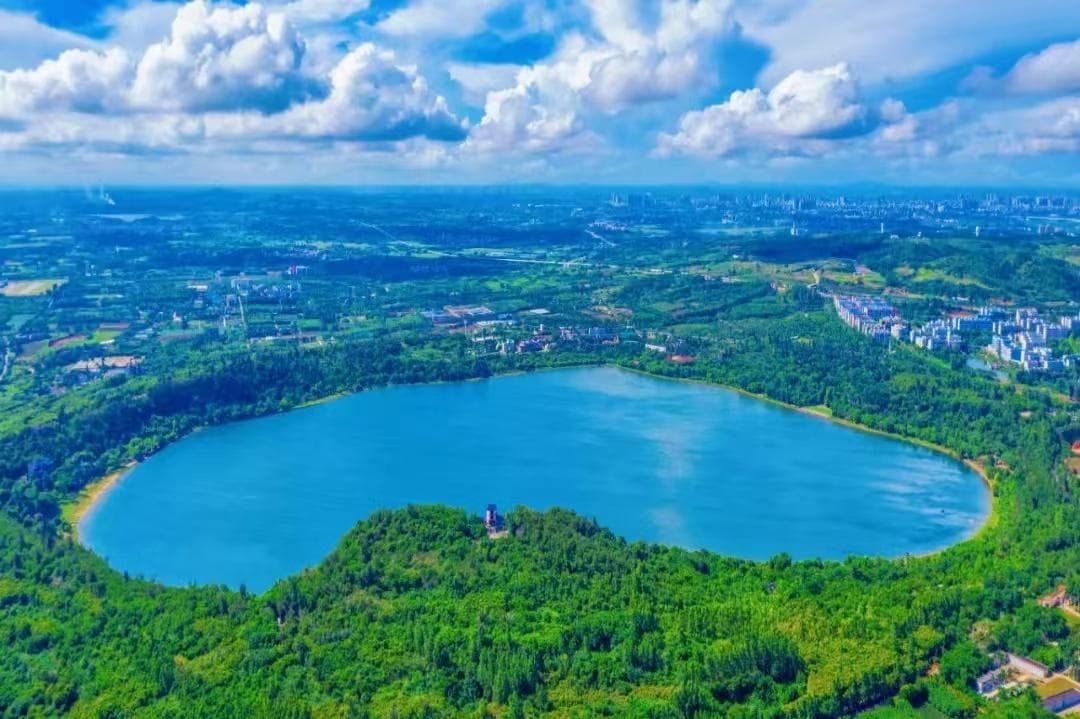湛江湖光岩湖：最典型、保存最完整的玛珥湖保护案例
