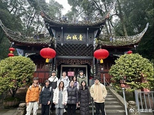 问道青城山、礼佛乐山，西南交通大学实践队探寻文化自信之源