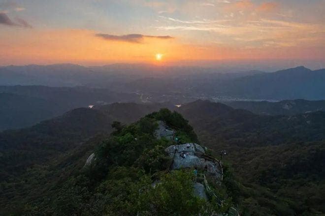 河南信阳鸡公山旅游攻略，云中仙境，夏日里的清凉避暑胜地