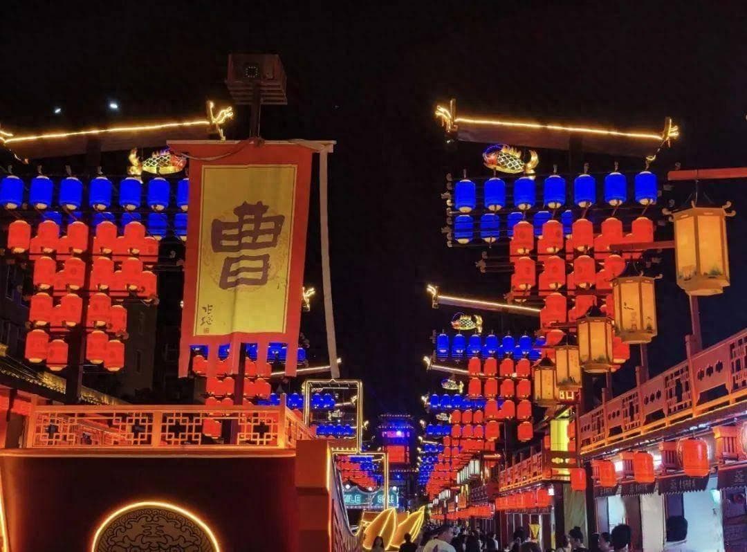 河南许昌曹魏古城：斥资70亿打造的三国文化景区，免费开放引游客点赞