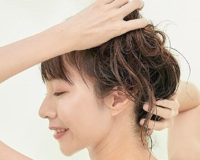 夏天头皮易出油，使用控油洗发水有效？4关键改善头皮控油困扰！