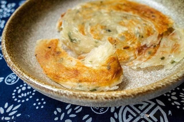 葱油饼不能和棒渣粥一起吃？营养师：两种搭配方式，升高血糖