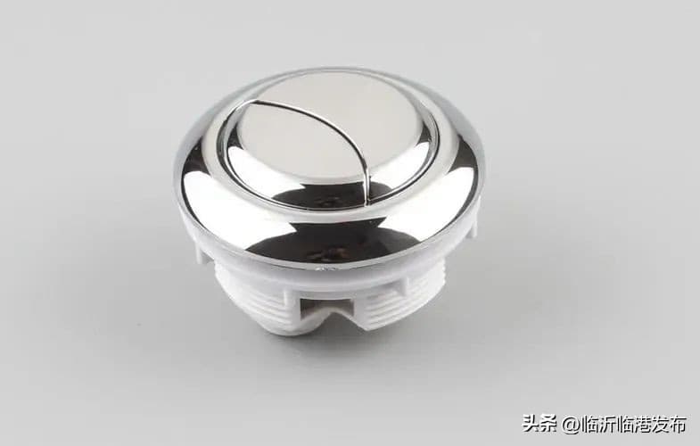 马桶为什么设两个按钮科普（马桶“冲水键”为啥有两个？）