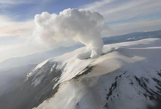 长白山火山活动升级至5级，专家：需密切关注