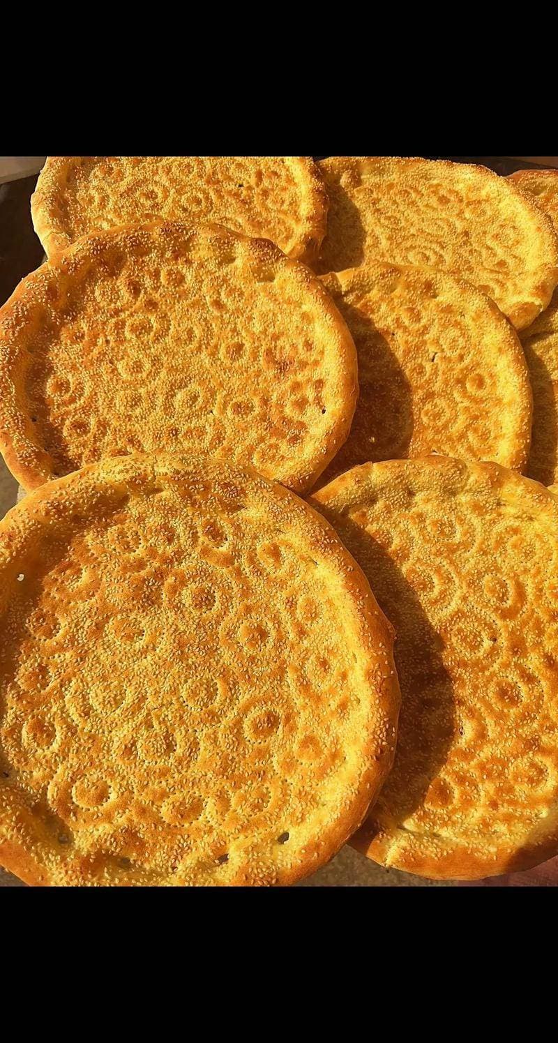 馕饼：一口咬下千年丝路风味，尽享多元美食魅力