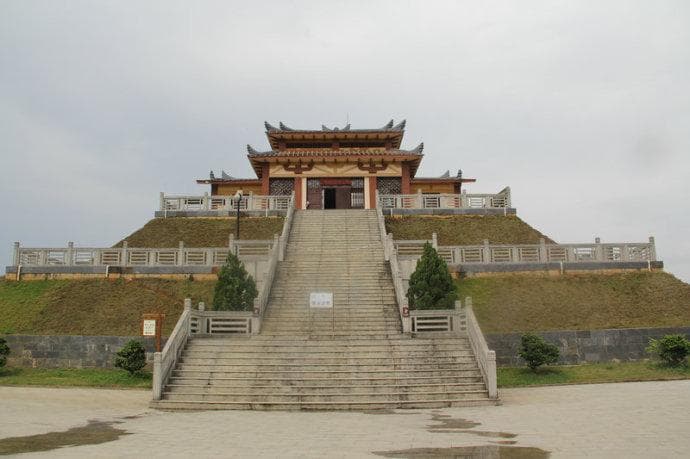 我国最大汉墓博物馆在合浦，21件国宝级文物诉说丝路历史