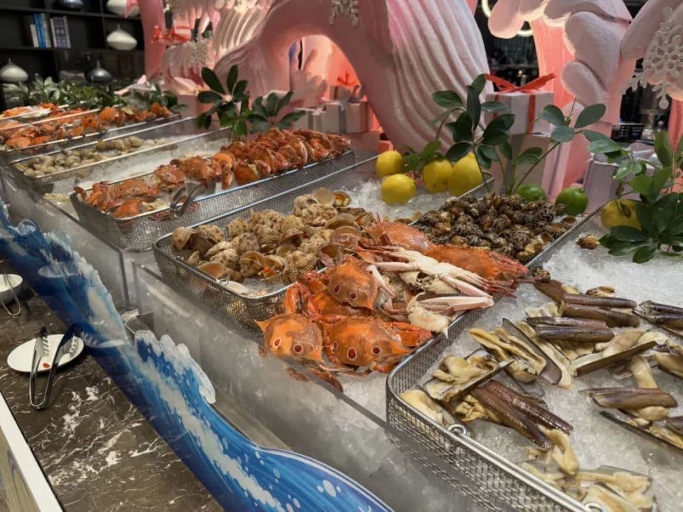 深圳五星级酒店推出79元自助餐盲盒：环保理念下的消费新选择