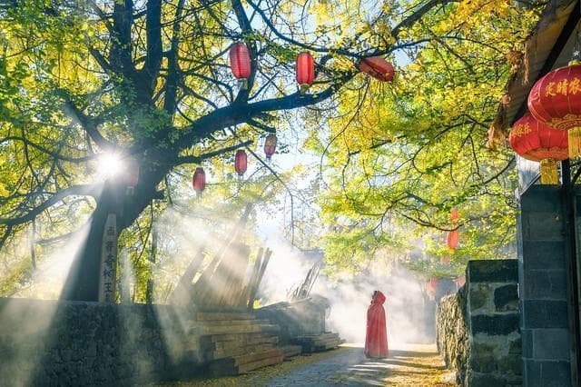 腾冲旅游攻略：火山温泉与银杏黄叶的完美邂逅