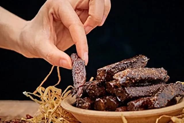 为什么：四川人对折耳根的独特钟情？