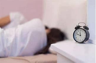 健身与充足睡眠：良好睡眠促进肌肉修复，提升次日训练质量