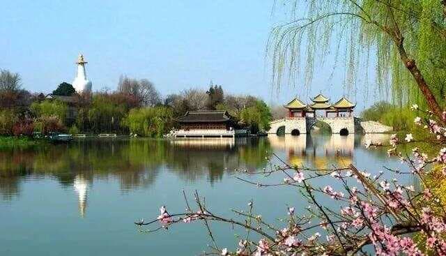 人生最顶级的活法：保持沉默，学会独处，与世无争