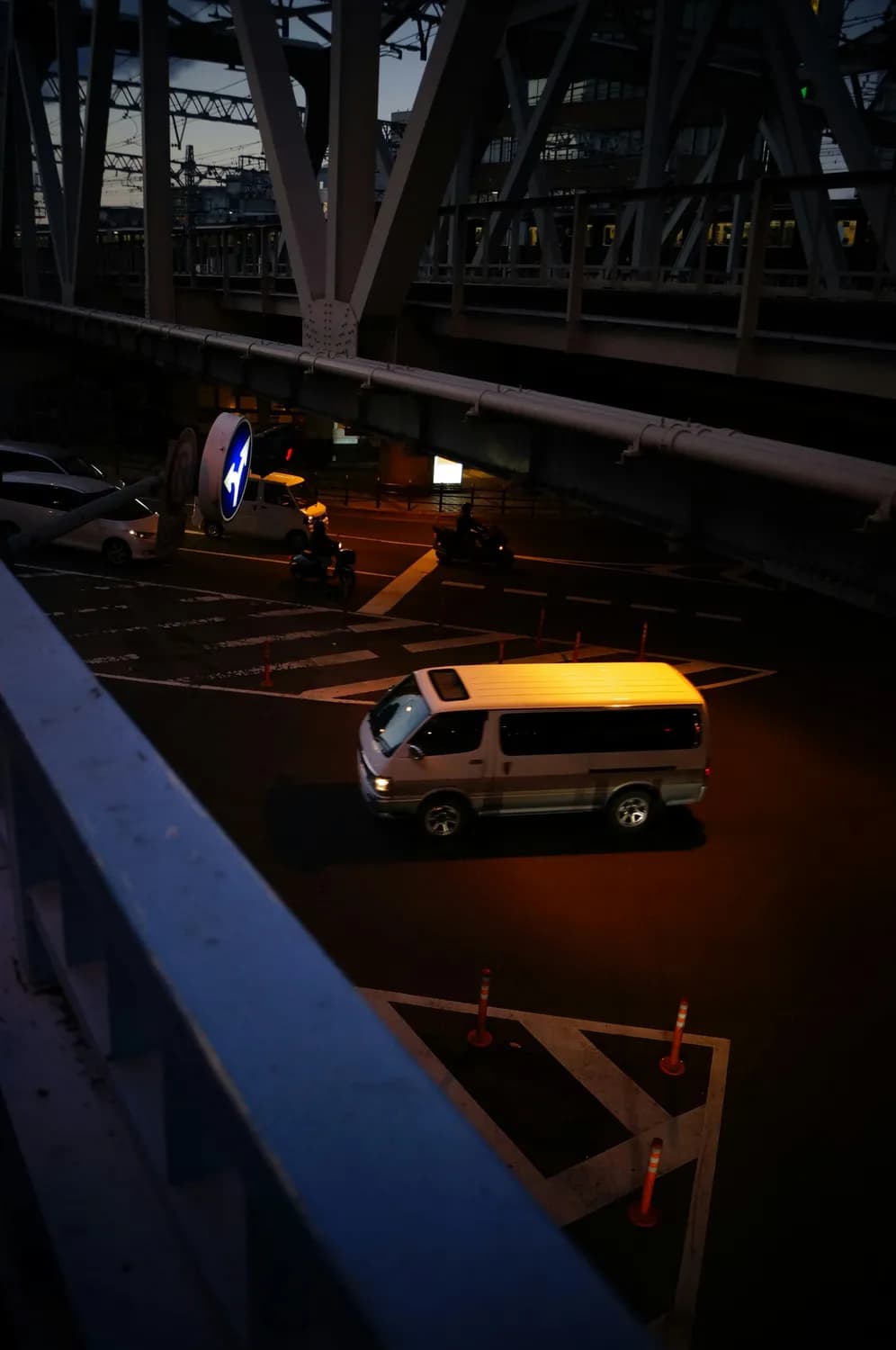 浦东机场守候专车：深夜抵沪旅客的贴心之选