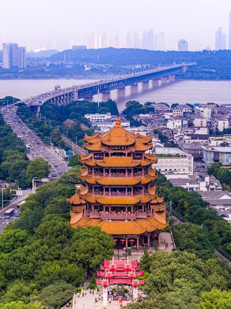 中国四大名楼：黄鹤、鹳雀、滕王阁、岳阳，千年来诗文传颂、屡毁屡建