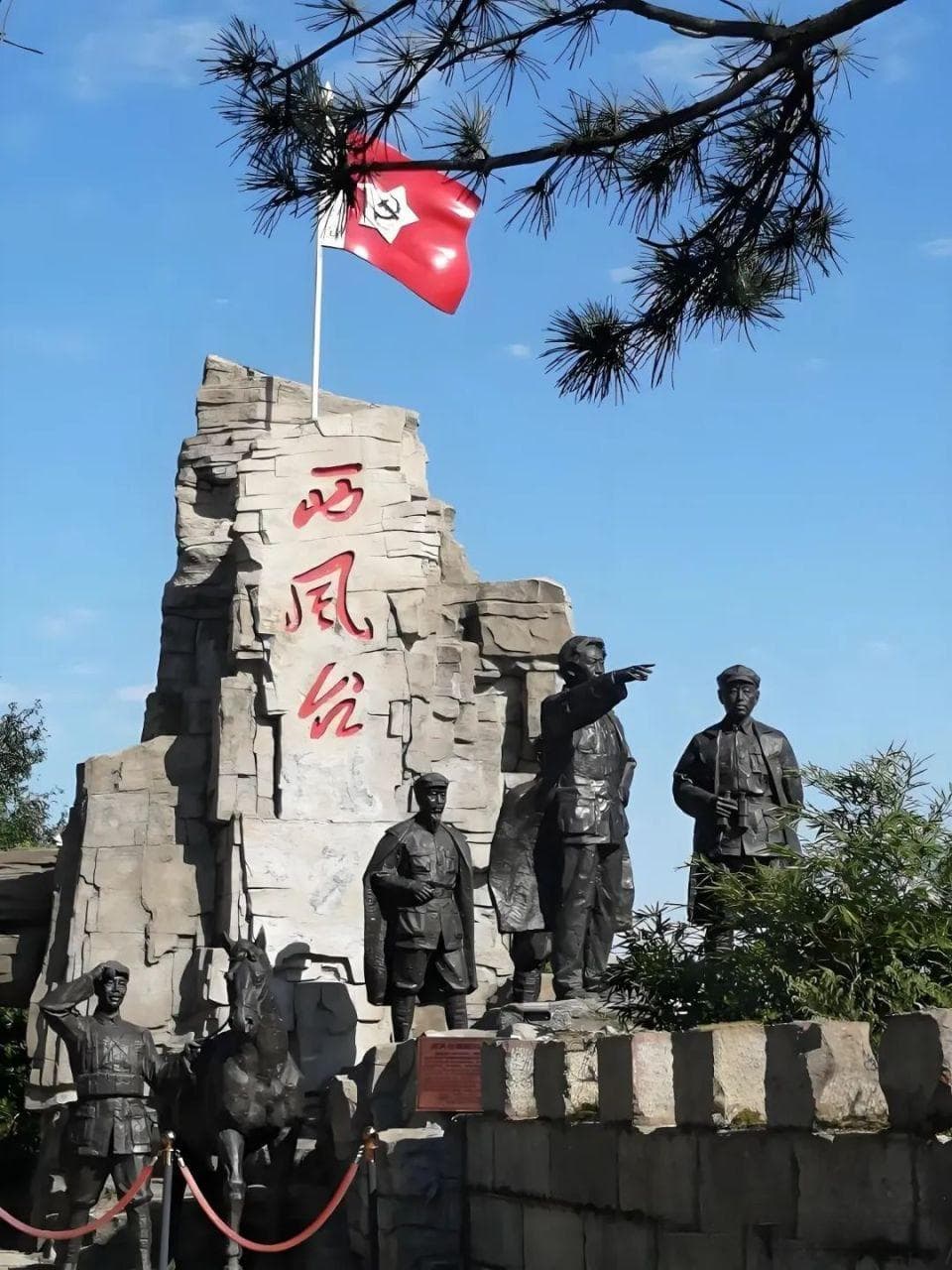 毛主席最经典的五首诗词，都是名篇，看看你会背几首！