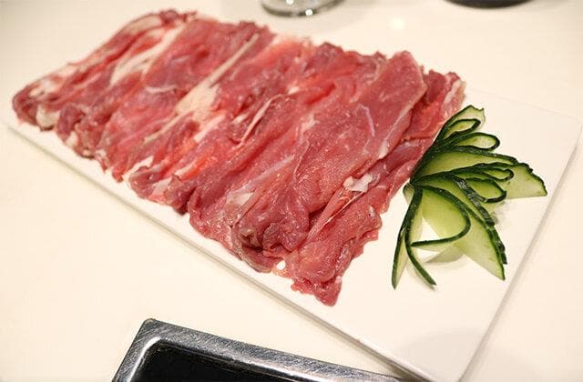 如何挑选新鲜的羊肉 怎么辨别真假羊肉片