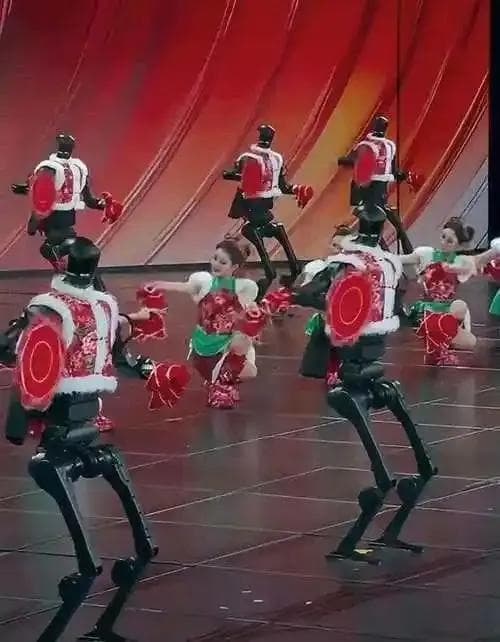 2025：人形机器人全面融入生活，掀起科技与伦理新篇章