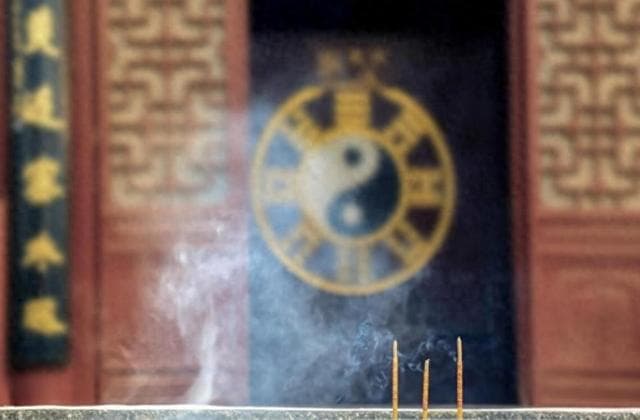 烧香祭拜时，3根、6根、9根代表着什么？烧几根合适？