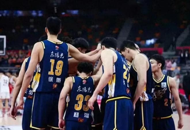 广东队105-96小胜青岛队，广东队球员表现点评！