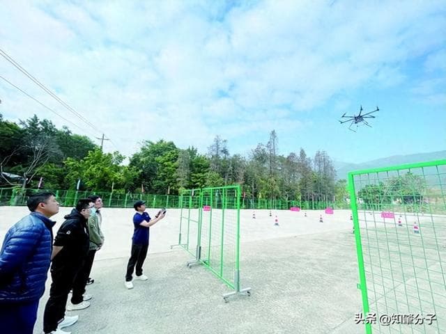 市场需求大 就业前景广 肇庆掀起无人机“考证潮”