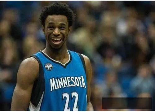 NBA伤病报告：关键球员状态更新与复出时间预测分析