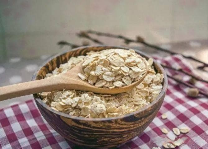 吃燕麦降糖？研究发现：爱吃燕麦的人，血糖和肠道健康都不一样